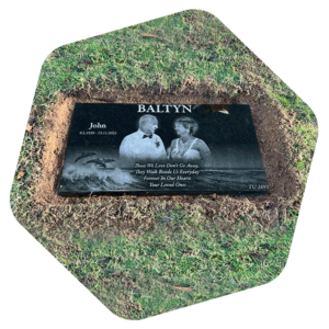 GM-BALTYN-PLAQUE Granite plaque Baltyn in MCB Pinnaroo Cemetery